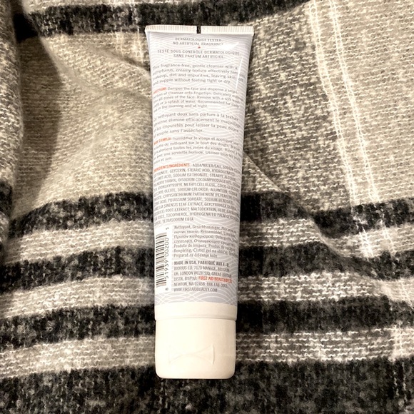FAB First Aid Beauty Pure Skin Face Cleanser BN, sealed full size 5oz - Picture 2 of 7
